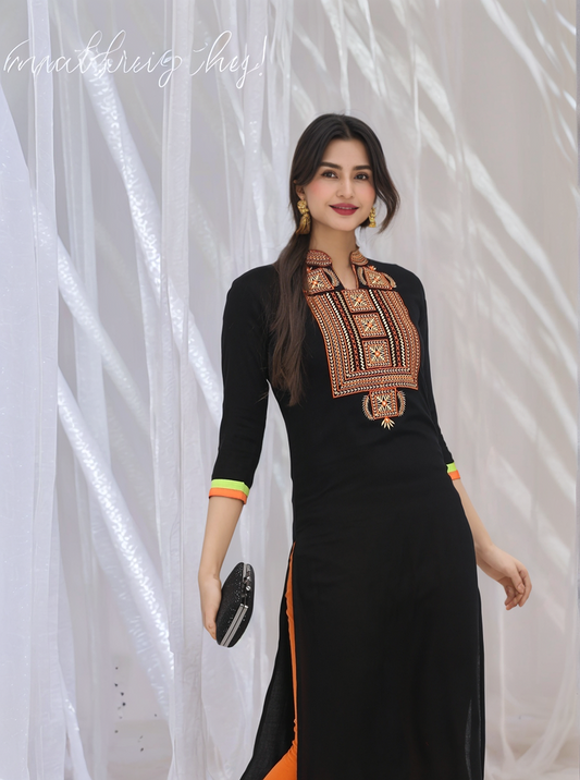 Black Embroidered Straight Kurta