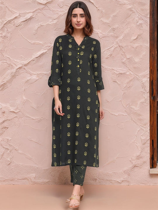 Green Floral Printed Kurta with Trousers